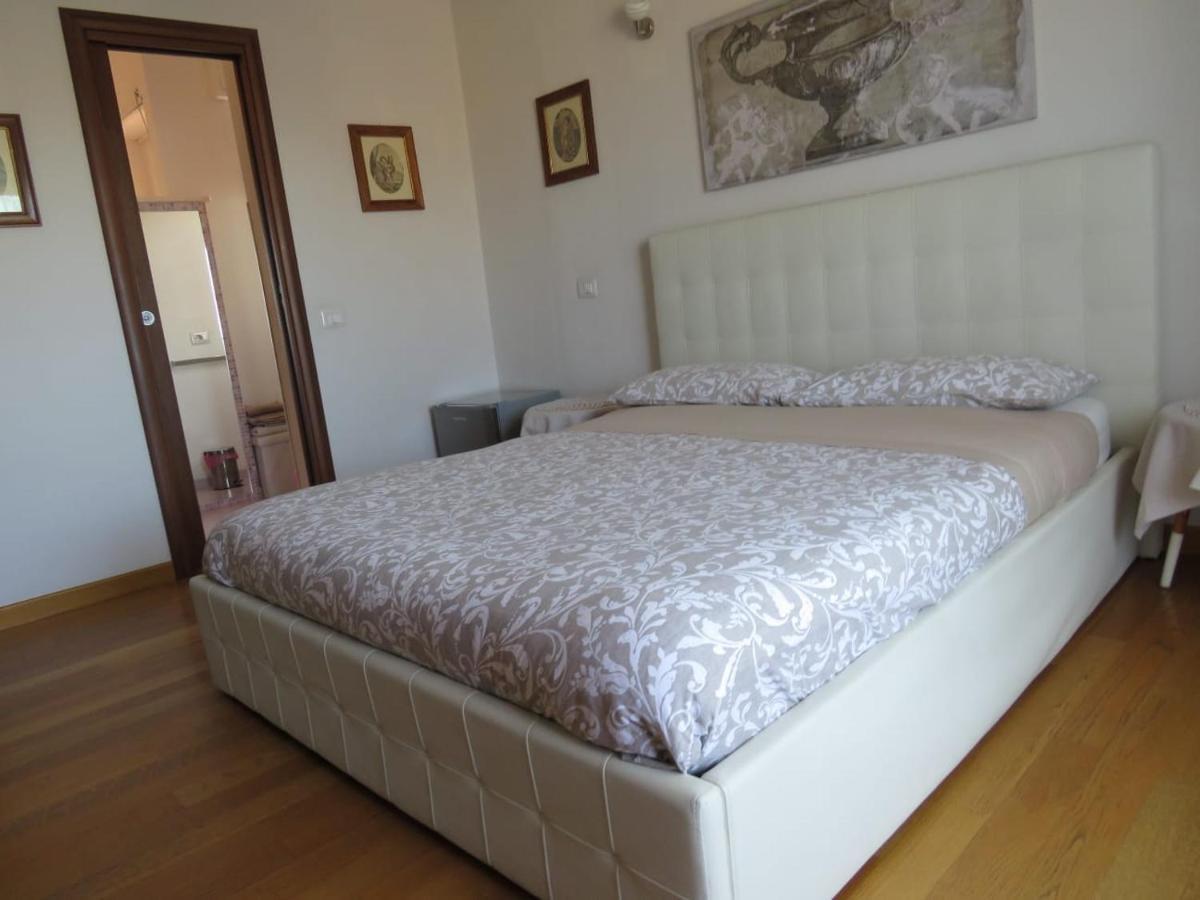 Luna Rossa Rooms Cagliari Luaran gambar