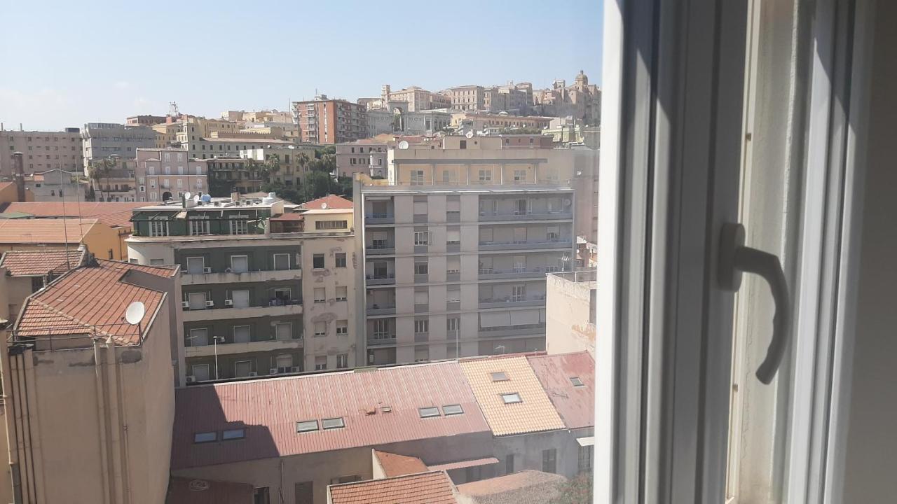 Luna Rossa Rooms Cagliari Luaran gambar